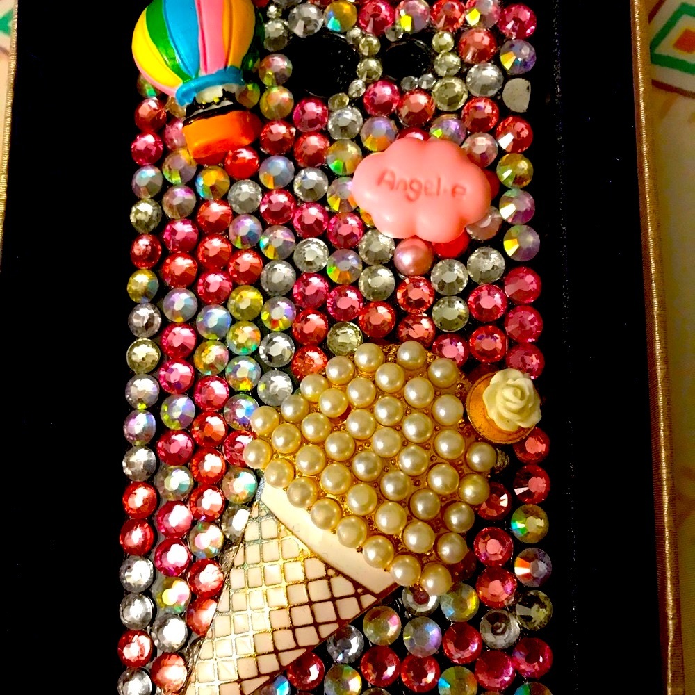 NWOT Galaxy j7 prime bling case